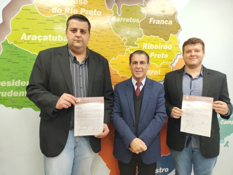 Vereadores pedem apoio a deputado para destinação de recursos à Saúde.