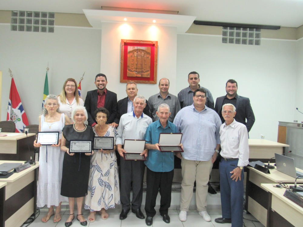 Câmara de Pirangi entrega títulos de Honra ao Mérito.