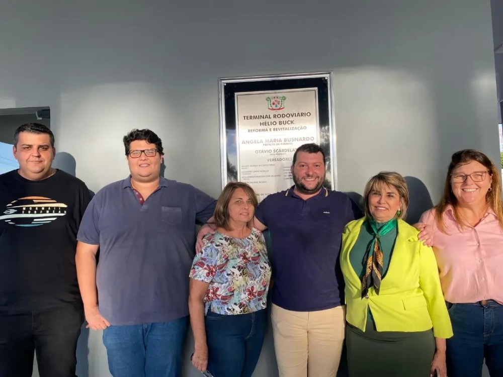 Vereadores de Pirangi participam de entrega da reforma da rodoviária.
