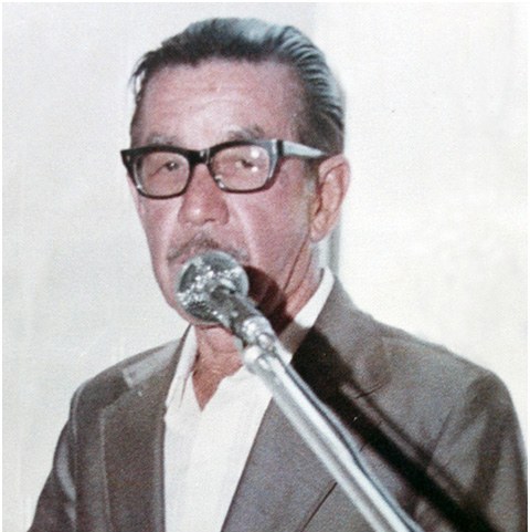 L&aacute;zaro Caceres